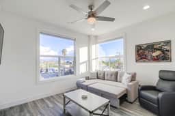 Park Blvd 304 | Contemporary | Brand New | Cozy