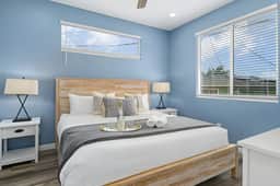 Saratoga Sunset | Rooftop | Sleek | Walk to Beach