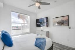 Park Blvd 301 | Modern | Urban Oasis | SPA
