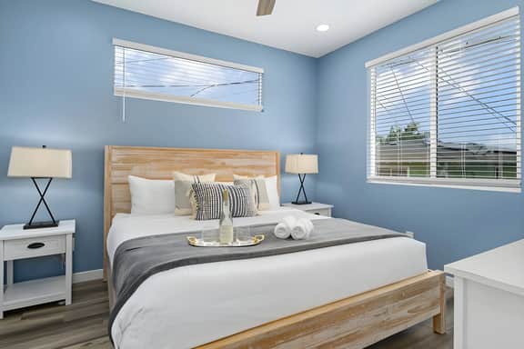 Saratoga Sunset | Rooftop | Sleek | Walk to Beach