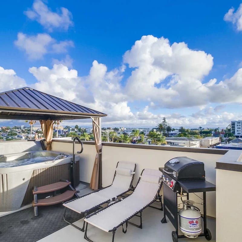 Modern Apt with Balcony Hot Tub, ADA Compliant